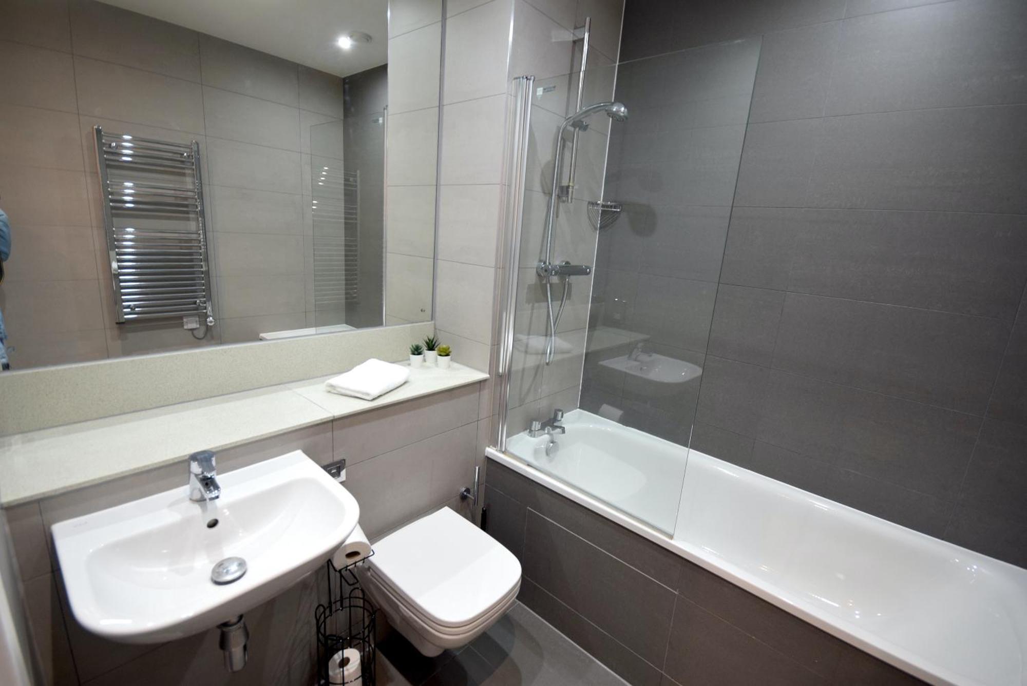 Apartamento Life - 2-bed 1-bath Top-floor In New Cross *